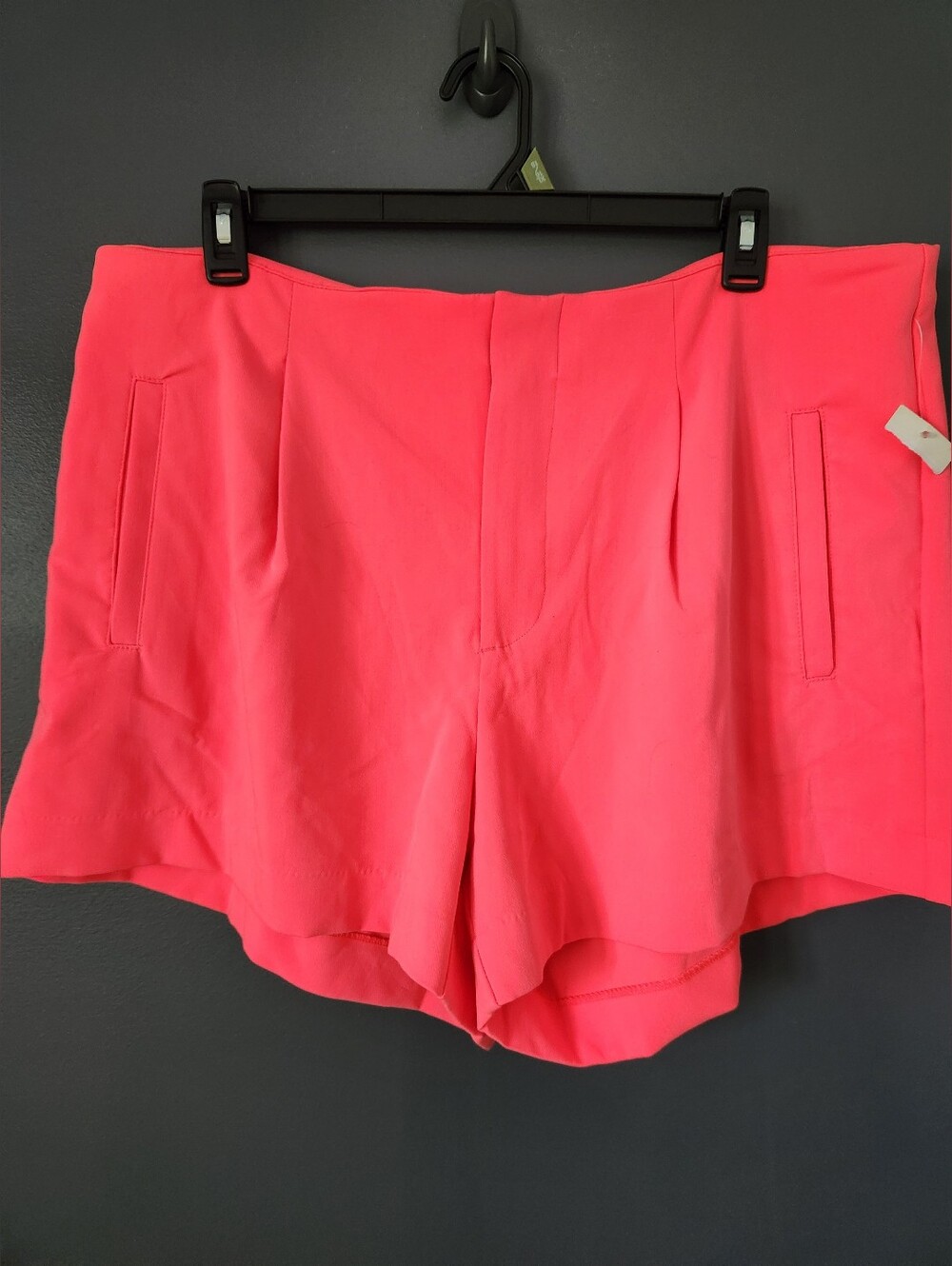 A New Day Midi Hot Pink Flowy Shorts New NWT Women's Size 18, 4" Inseam